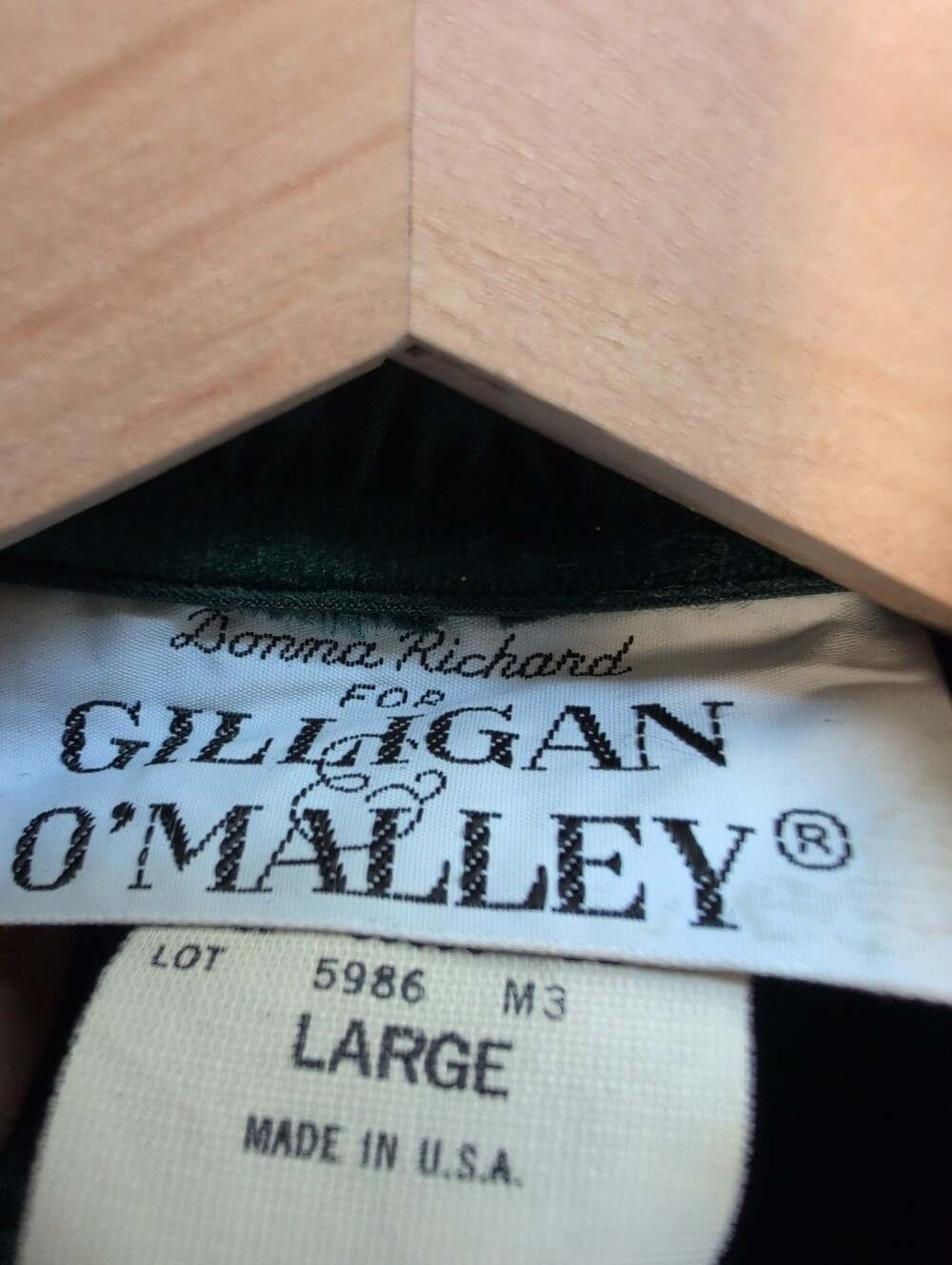 Vtg Donna Richard Gilligan & O’Malley Emerald Green Velvet Long Robe Ruffle Glam - Picture 7 of 7